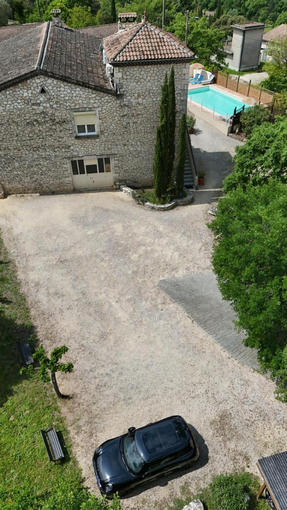 Gites Le Mas Du Vieux Chene Salavas Exterior foto
